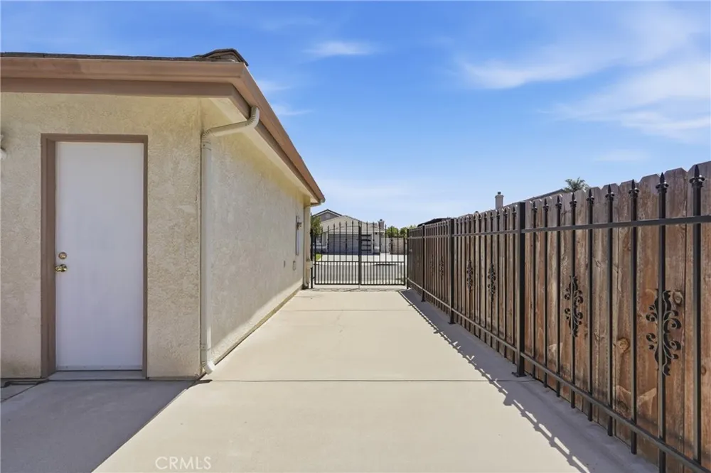 2439 La Costa Drive Santa Maria, CA 93455