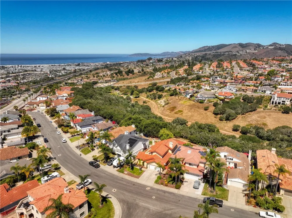 656 Shamrock Pismo Beach, CA 93449