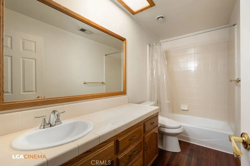 5102 Omaha Bakersfield, CA 93312