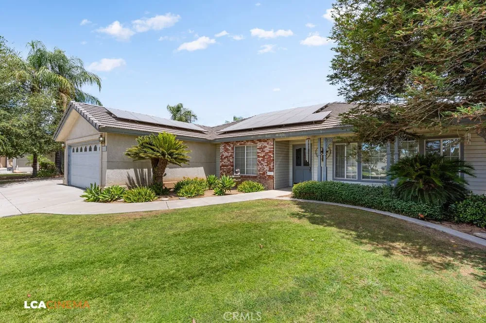 5102 Omaha Bakersfield, CA 93312