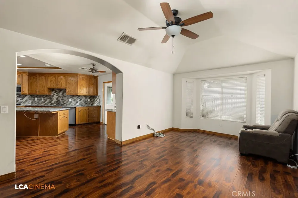 5102 Omaha Bakersfield, CA 93312