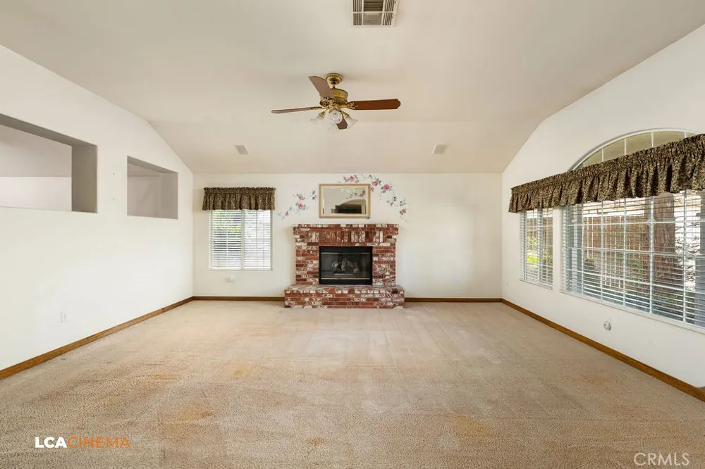 5102 Omaha Bakersfield, CA 93312