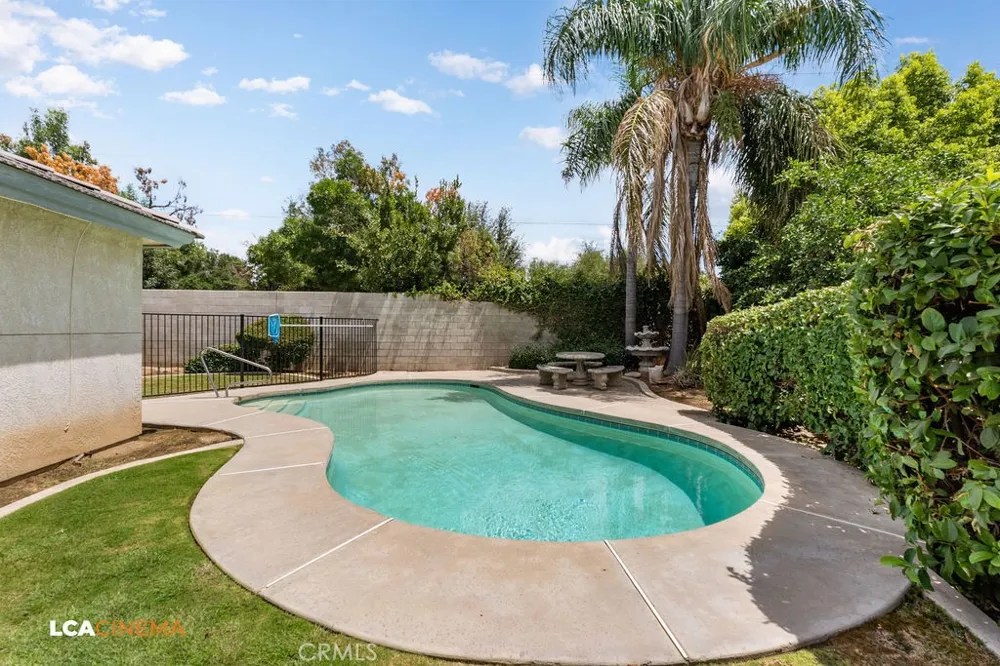 5102 Omaha Bakersfield, CA 93312