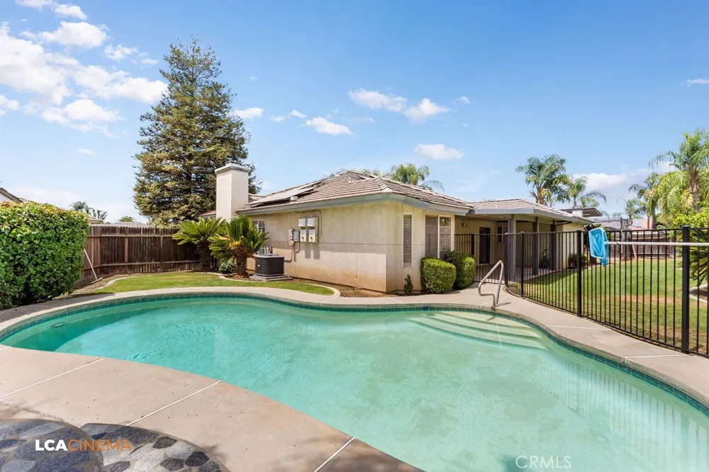 5102 Omaha Bakersfield, CA 93312