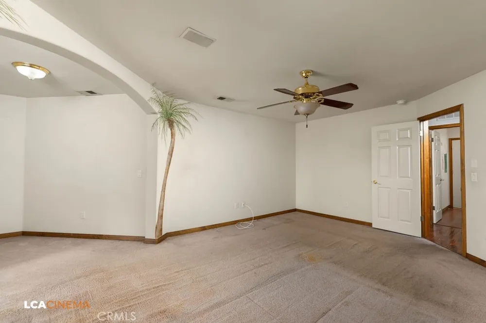 5102 Omaha Bakersfield, CA 93312