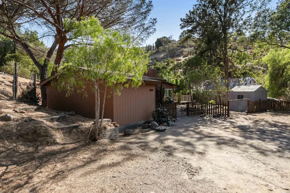 8838 Cherry Road Lakeside, CA 92040