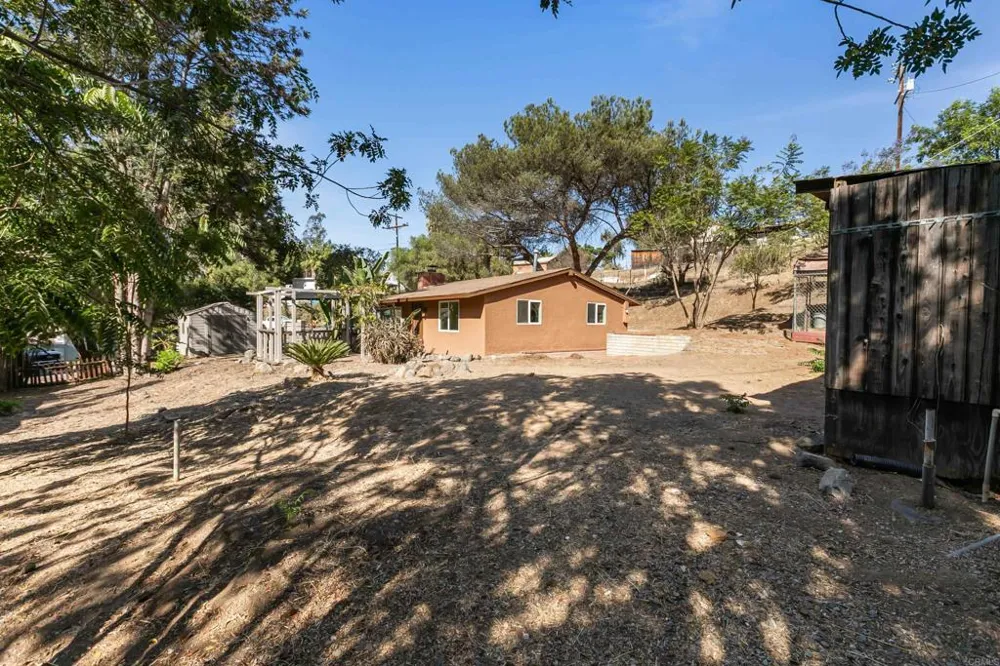 8838 Cherry Road Lakeside, CA 92040