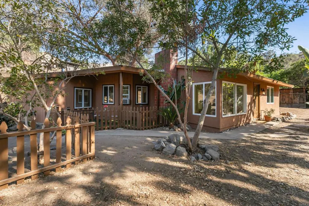 8838 Cherry Road Lakeside, CA 92040