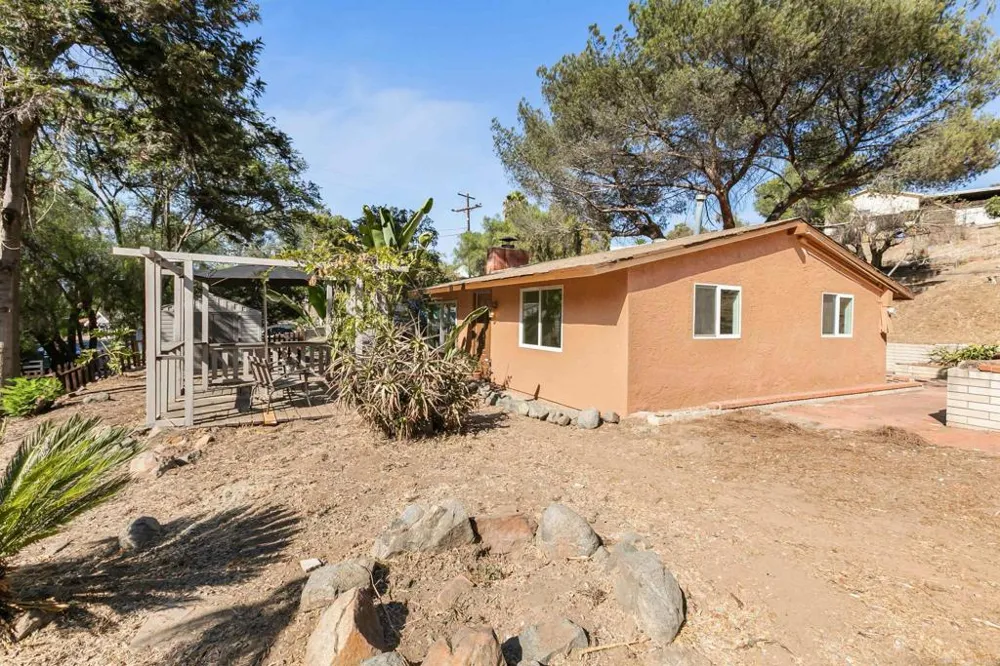 8838 Cherry Road Lakeside, CA 92040