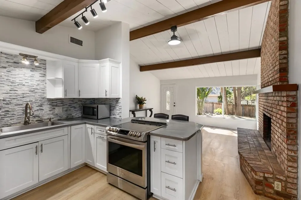 8838 Cherry Road Lakeside, CA 92040