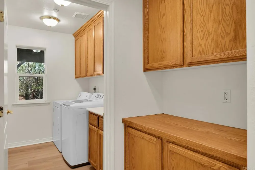 12460 Muth Valley Road Lakeside, CA 92040