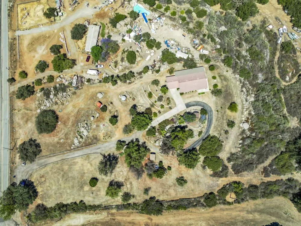 12460 Muth Valley Road Lakeside, CA 92040