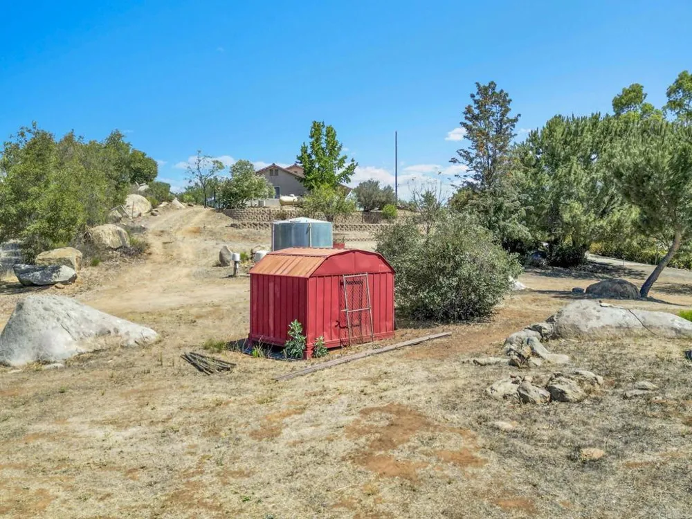 12460 Muth Valley Road Lakeside, CA 92040