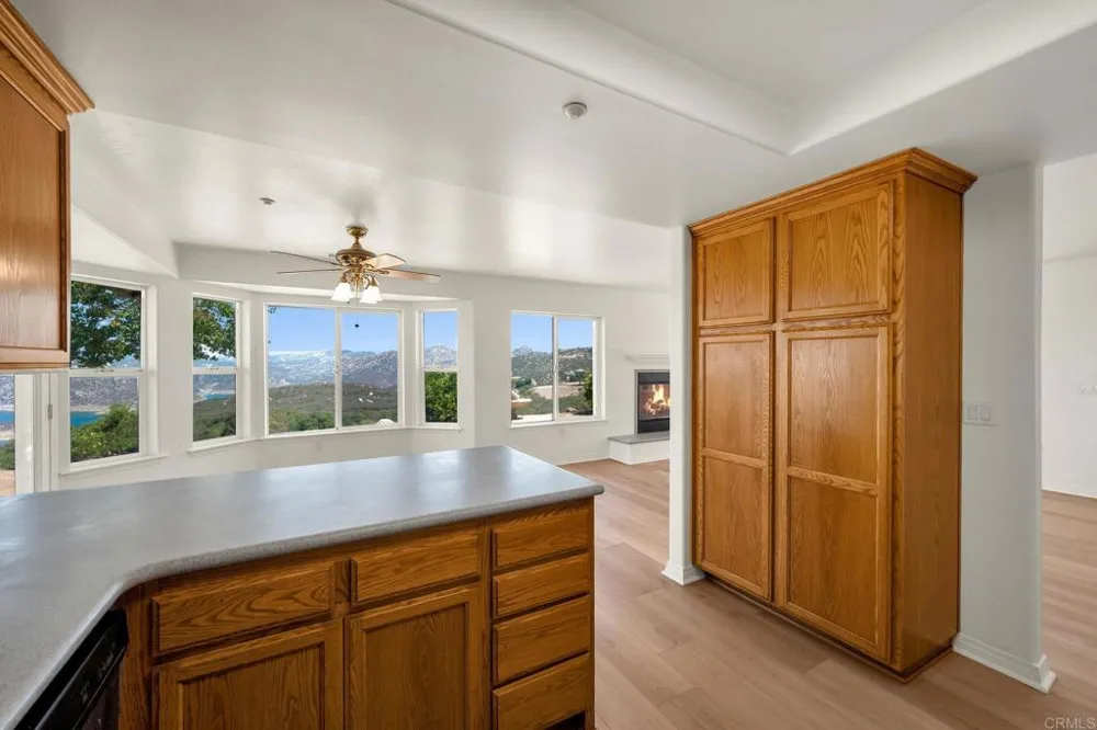 12460 Muth Valley Road Lakeside, CA 92040