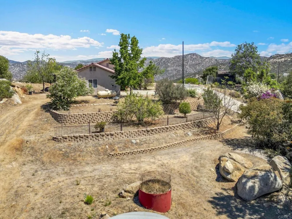 12460 Muth Valley Road Lakeside, CA 92040