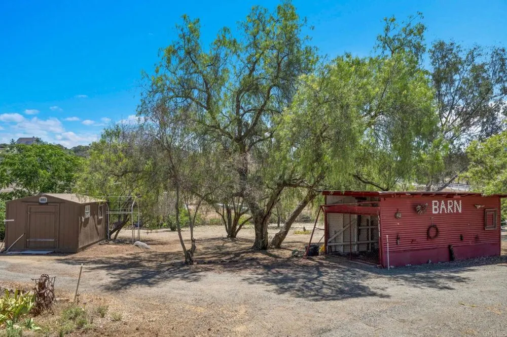 12460 Muth Valley Road Lakeside, CA 92040