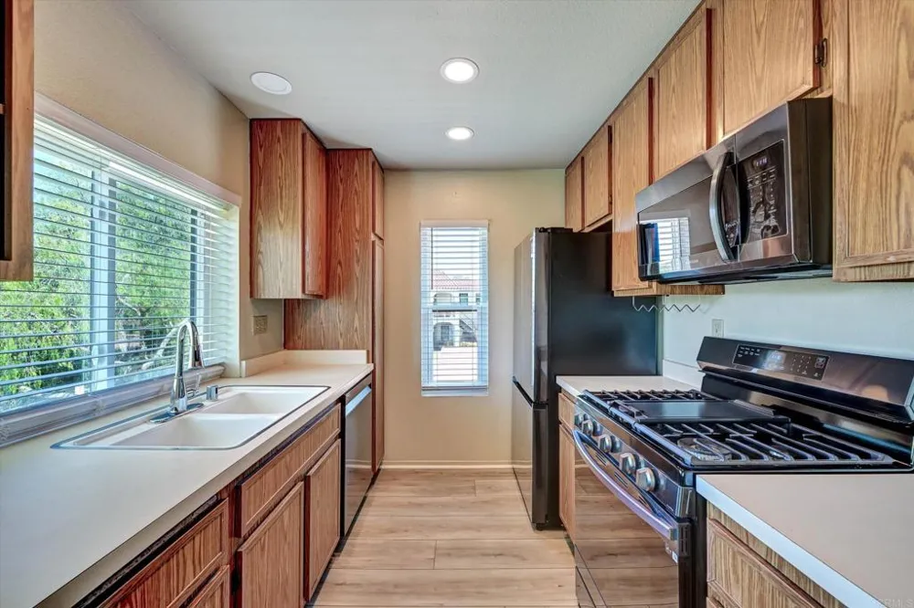 13238 Wimberly Square #194 San Diego, CA 92128