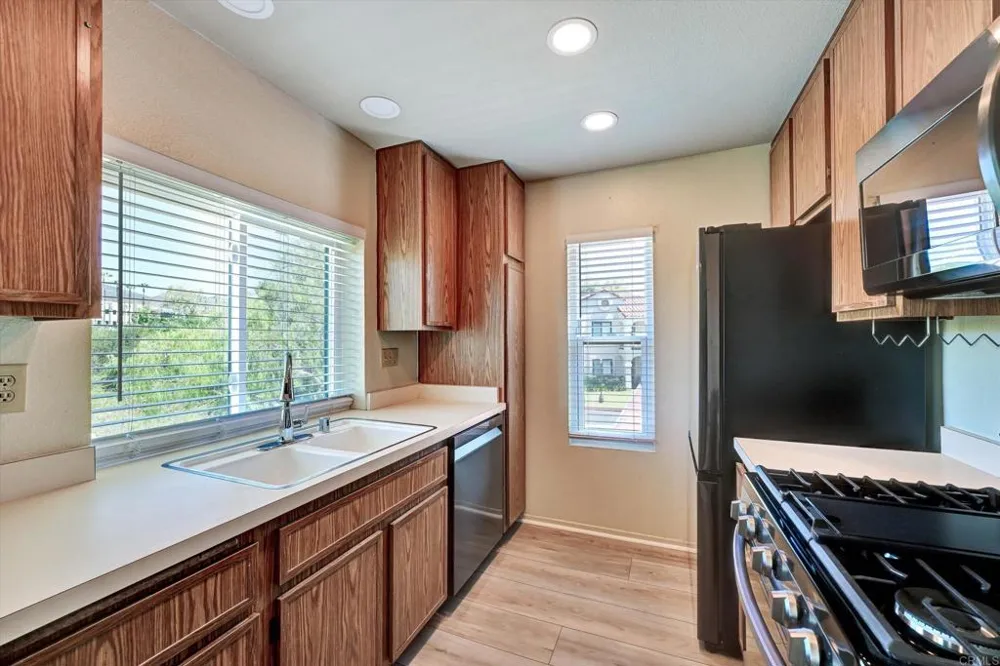 13238 Wimberly Square #194 San Diego, CA 92128