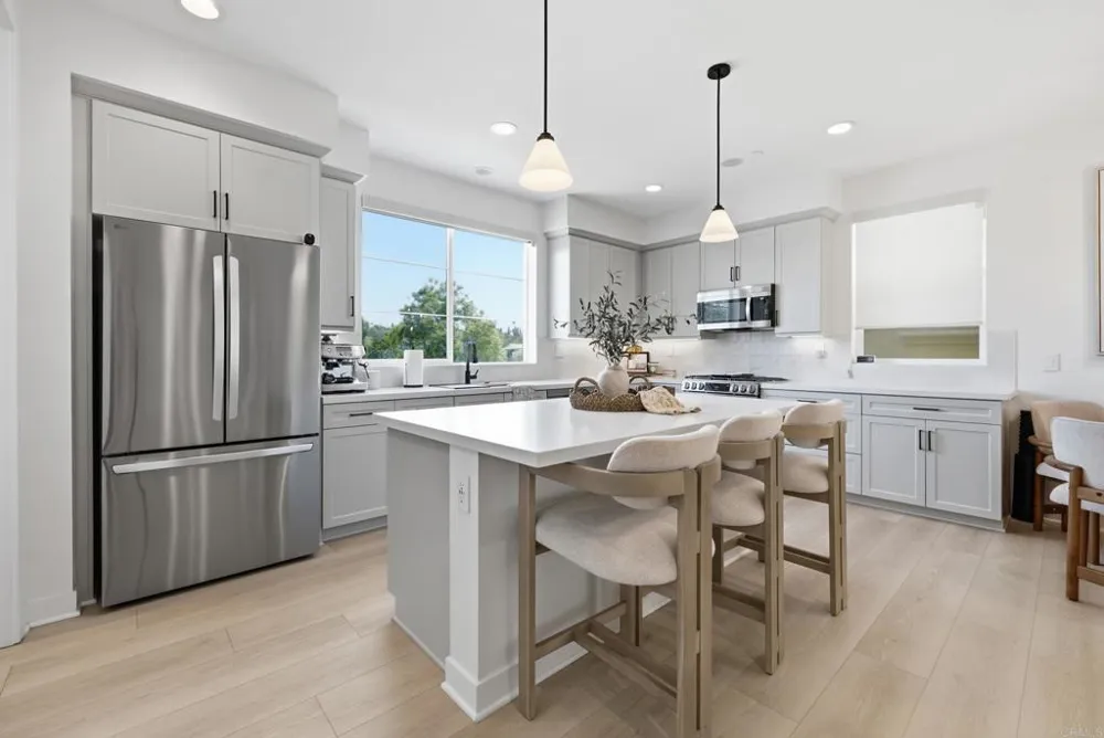 370 Volary Glen Escondido, CA 92025