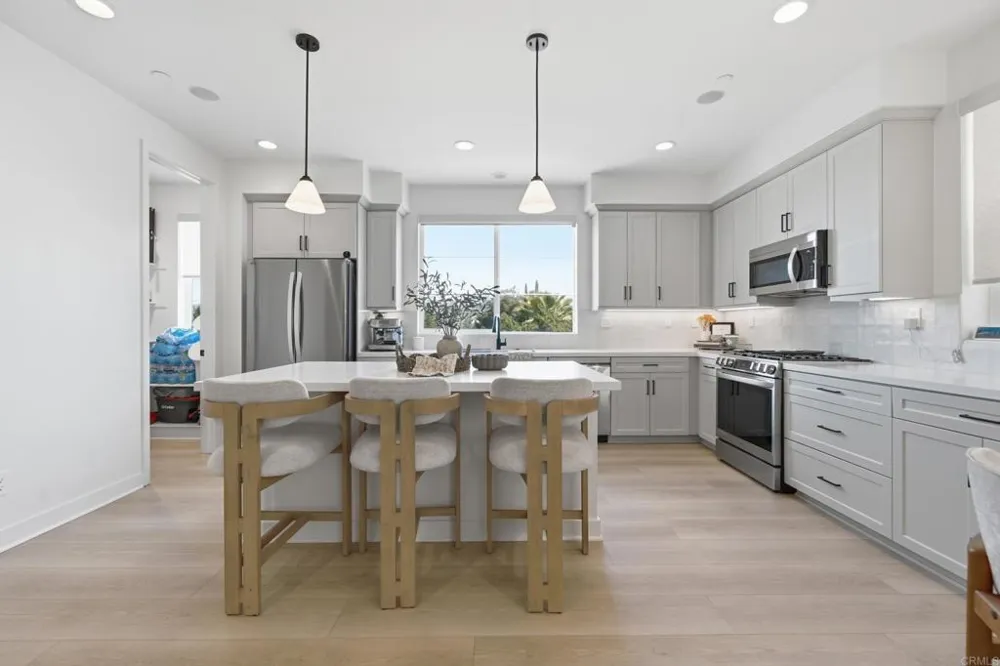 370 Volary Glen Escondido, CA 92025