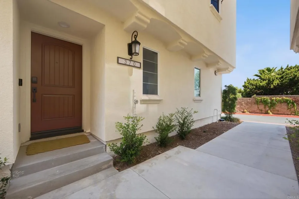 370 Volary Glen Escondido, CA 92025