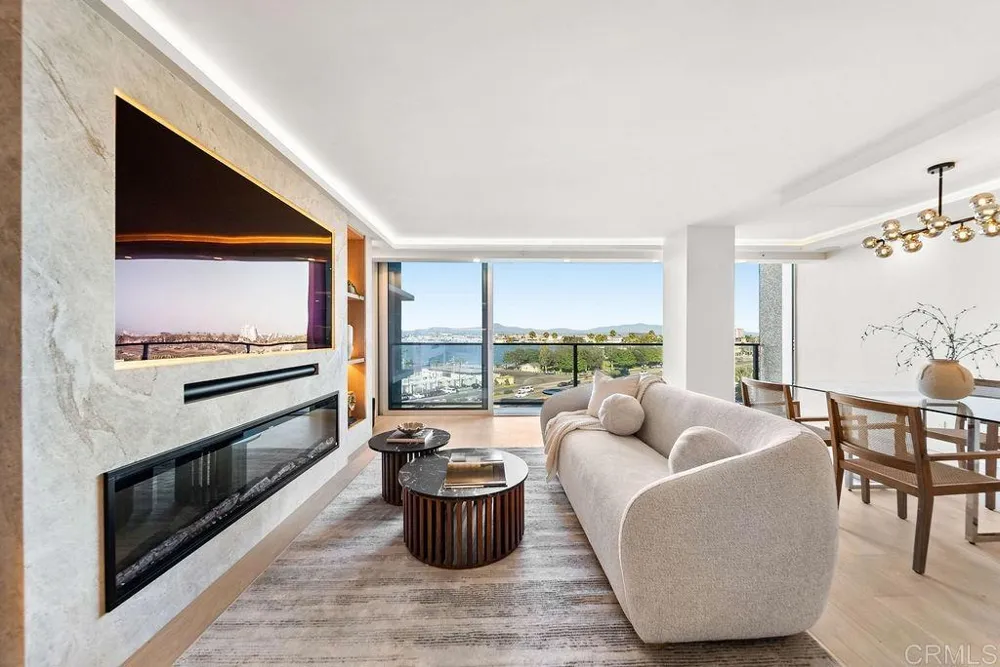 1820 Avenida Del Mundo #506 Coronado, CA 92118
