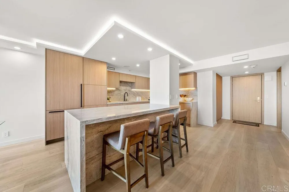 1820 Avenida Del Mundo #506 Coronado, CA 92118