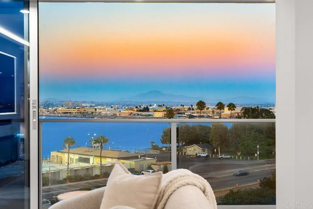 1820 Avenida Del Mundo #506 Coronado, CA 92118
