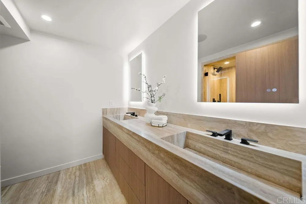 1820 Avenida Del Mundo #506 Coronado, CA 92118