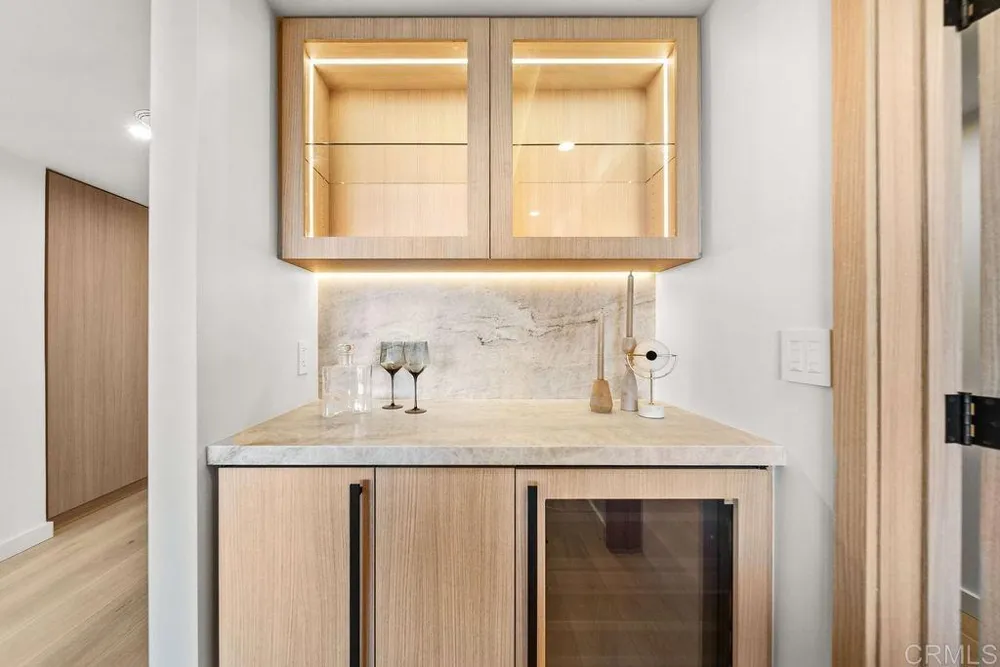 1820 Avenida Del Mundo #506 Coronado, CA 92118