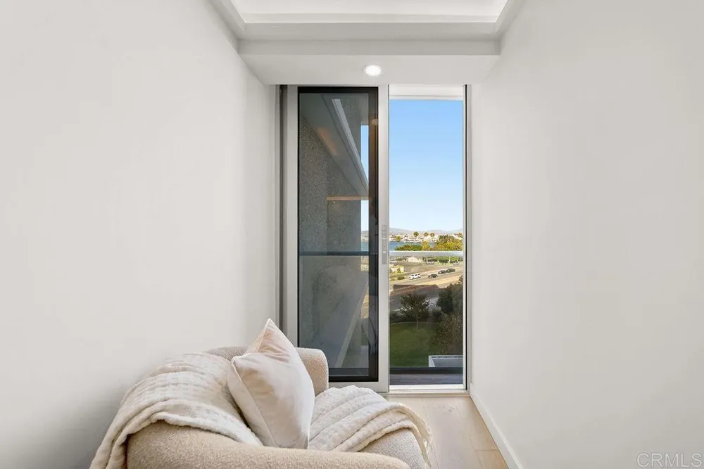 1820 Avenida Del Mundo #506 Coronado, CA 92118