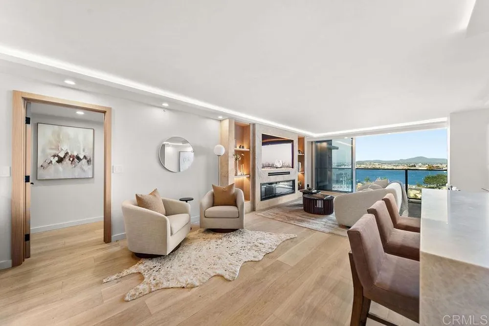 1820 Avenida Del Mundo #506 Coronado, CA 92118