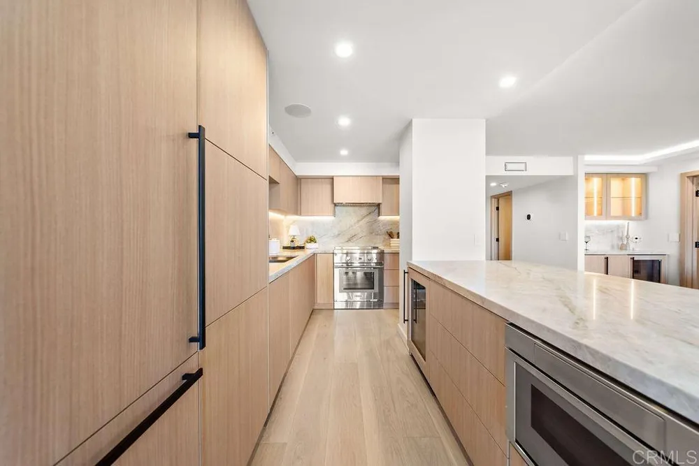 1820 Avenida Del Mundo #506 Coronado, CA 92118