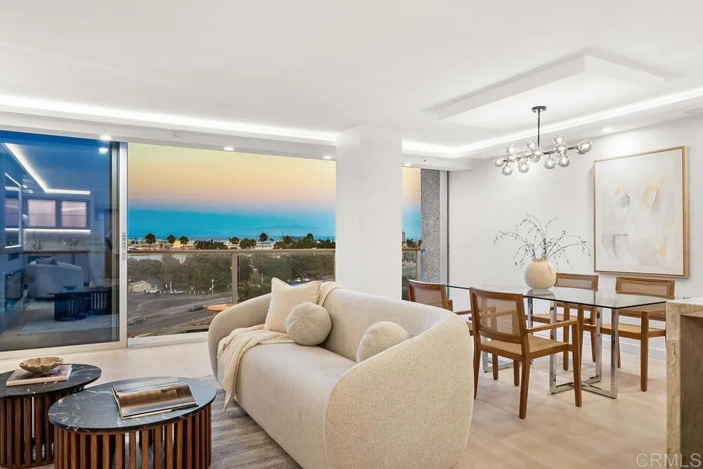 1820 Avenida Del Mundo #506 Coronado, CA 92118