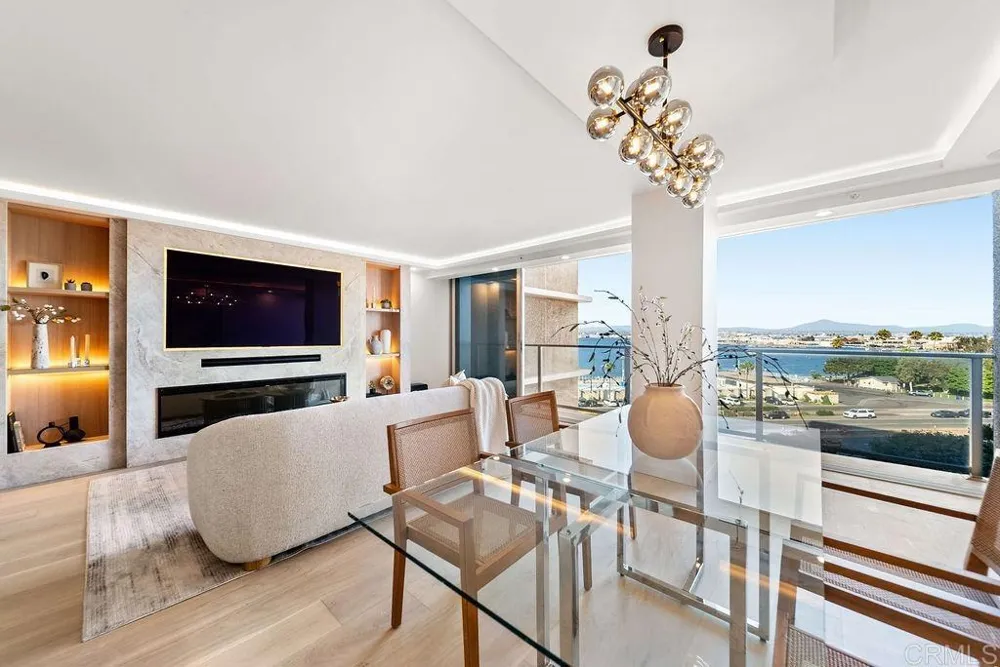 1820 Avenida Del Mundo #506 Coronado, CA 92118