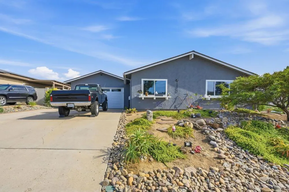 13323 Appaloosa Drive Lakeside, CA 92040