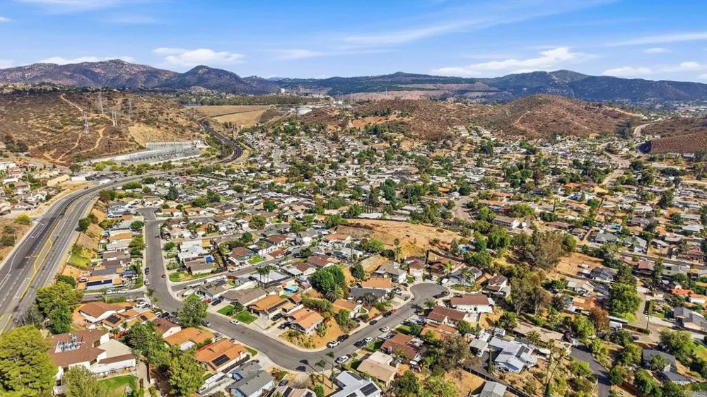 13323 Appaloosa Drive Lakeside, CA 92040