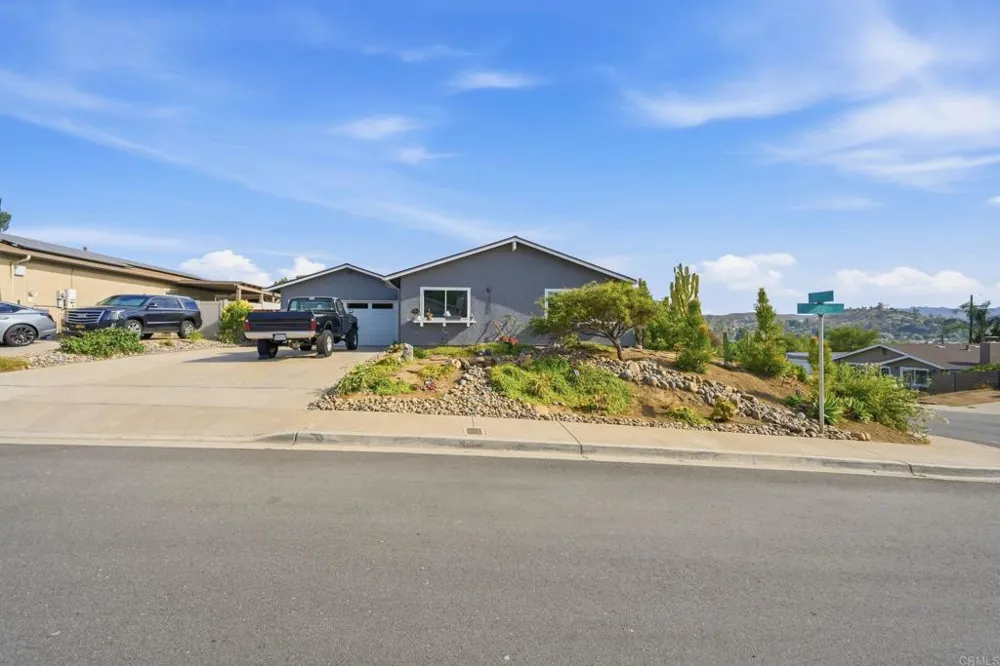 13323 Appaloosa Drive Lakeside, CA 92040