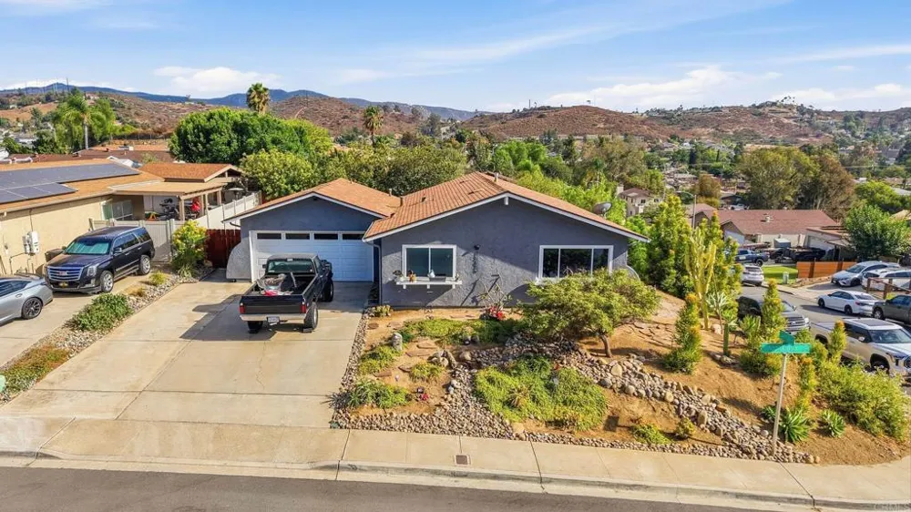 13323 Appaloosa Drive Lakeside, CA 92040
