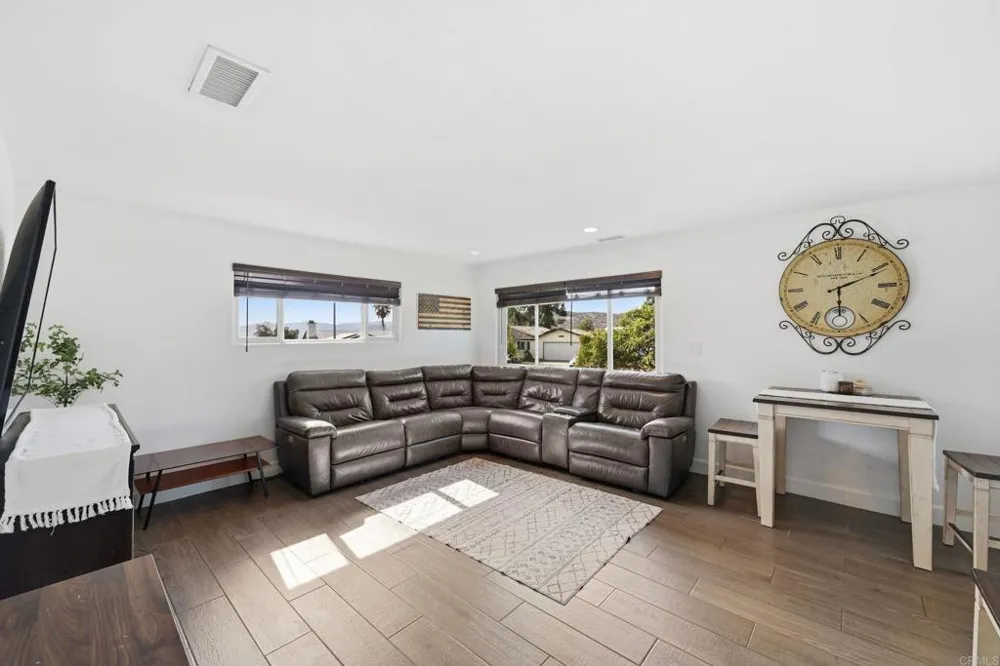 13323 Appaloosa Drive Lakeside, CA 92040