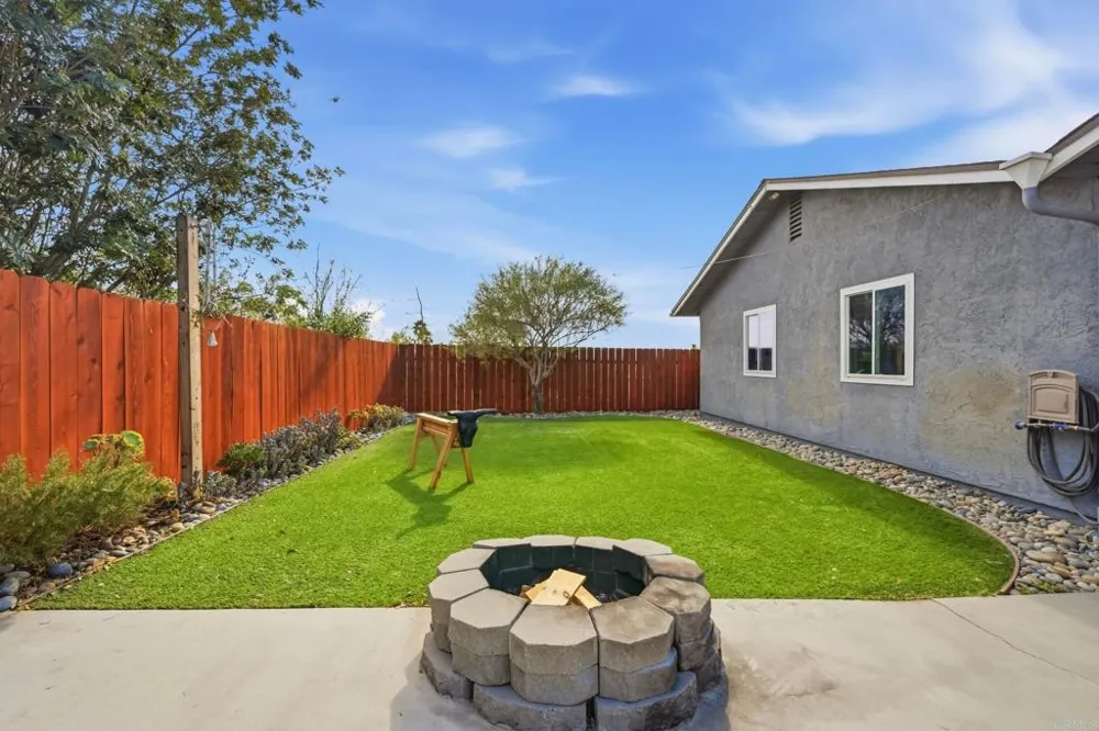 13323 Appaloosa Drive Lakeside, CA 92040