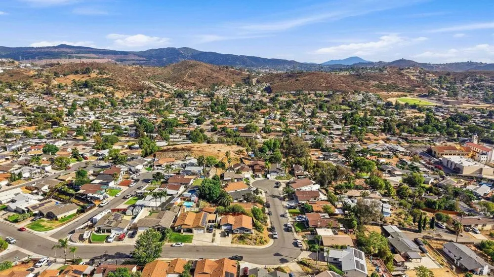 13323 Appaloosa Drive Lakeside, CA 92040