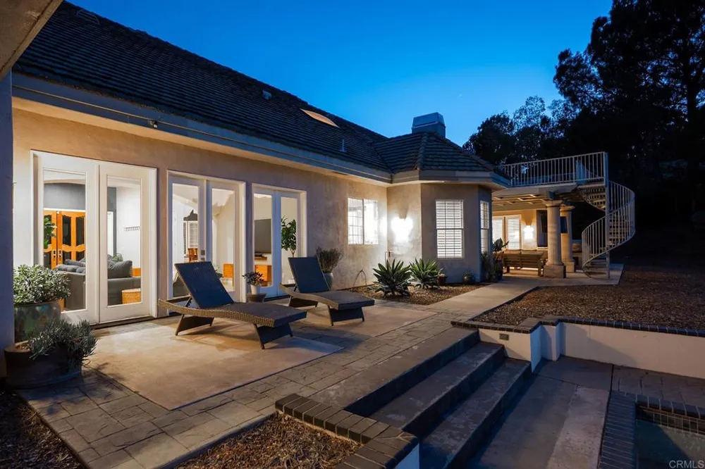 3157 VIA VIEJAS OESTE Alpine, CA 91901