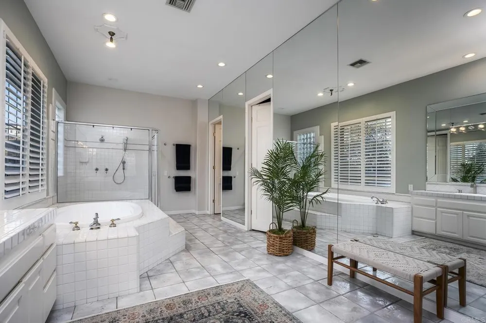 3157 VIA VIEJAS OESTE Alpine, CA 91901