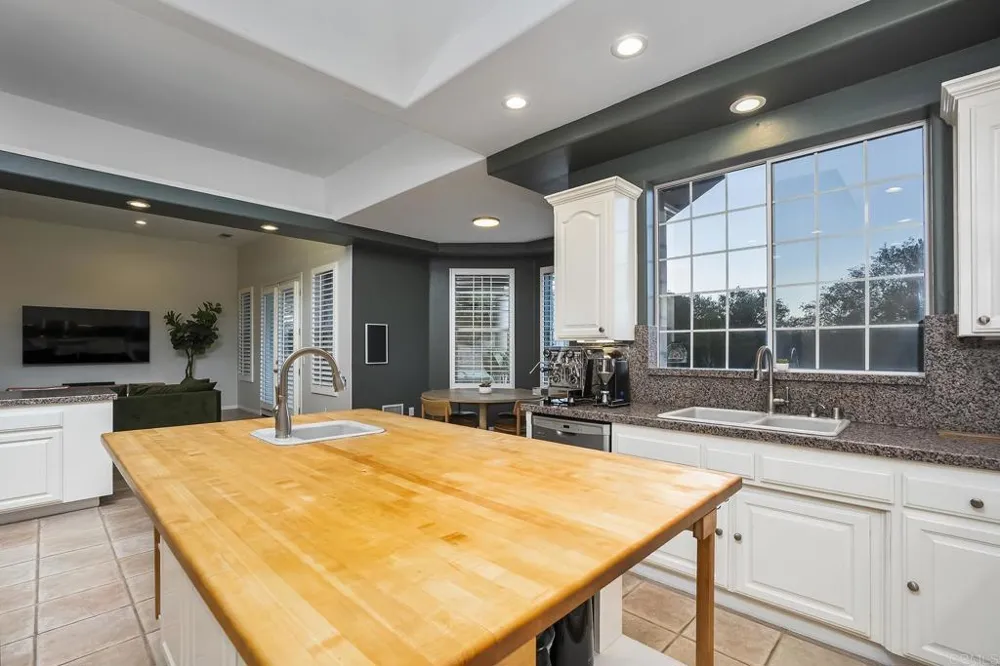 3157 VIA VIEJAS OESTE Alpine, CA 91901