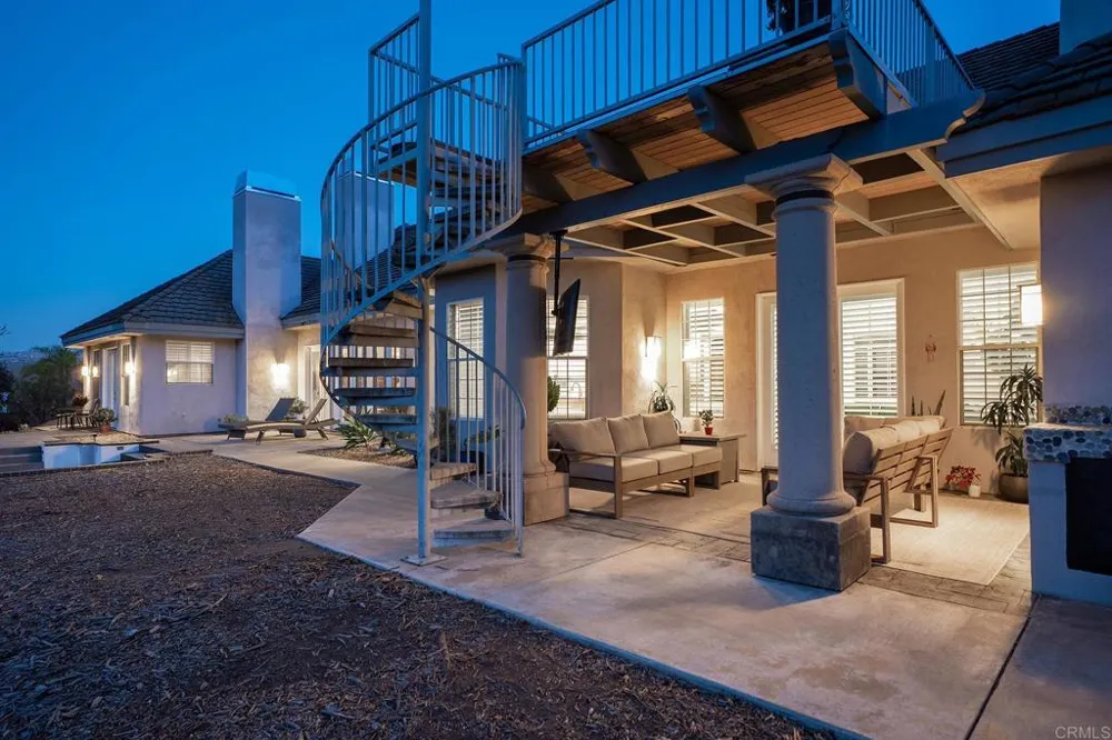 3157 VIA VIEJAS OESTE Alpine, CA 91901
