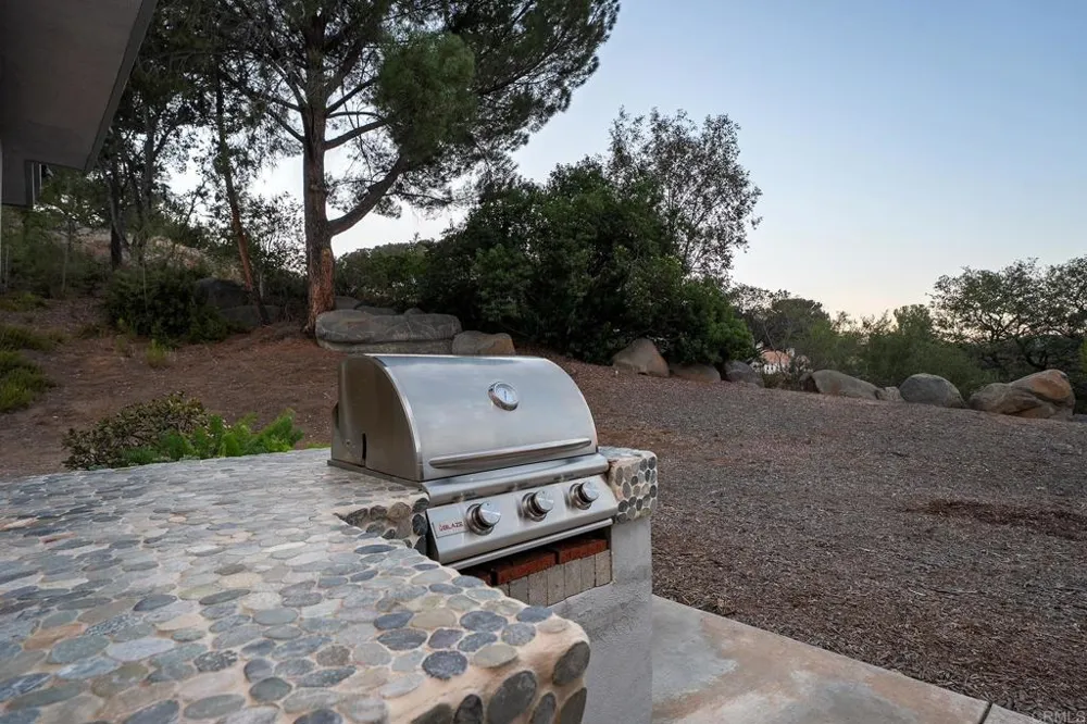 3157 VIA VIEJAS OESTE Alpine, CA 91901