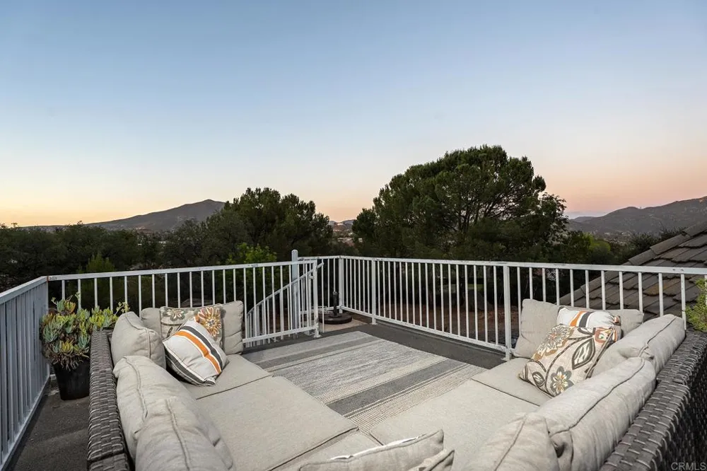 3157 VIA VIEJAS OESTE Alpine, CA 91901