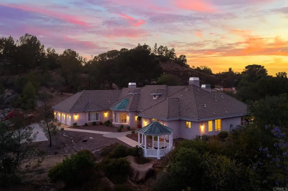 3157 VIA VIEJAS OESTE Alpine, CA 91901