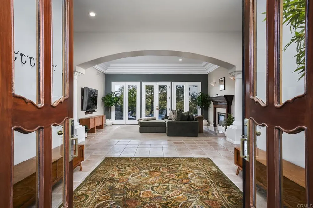 3157 VIA VIEJAS OESTE Alpine, CA 91901